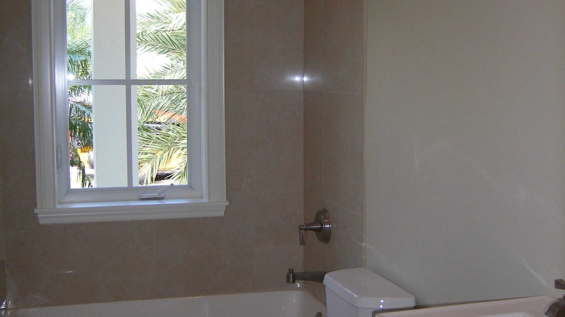 Secondary Bath 1616 NE 17th Avenue, Fort Lauderdale, Florida 33305