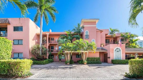 250 East Royal Palm Rd, Apt #2A Boca Raton, FL 33432